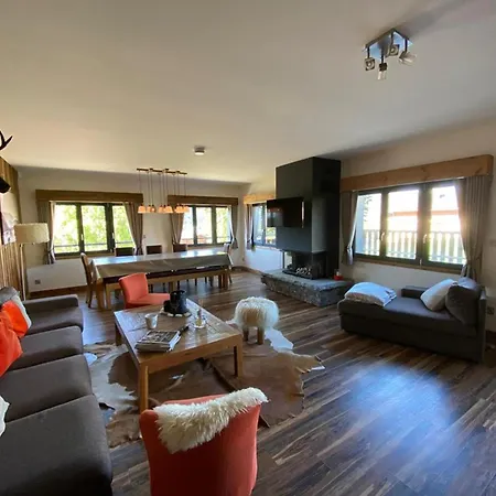 Duplex Elegant Au Coeur De Avec Parking Et Grande Terrasse - Fr-1-733-176 * Crest-Voland