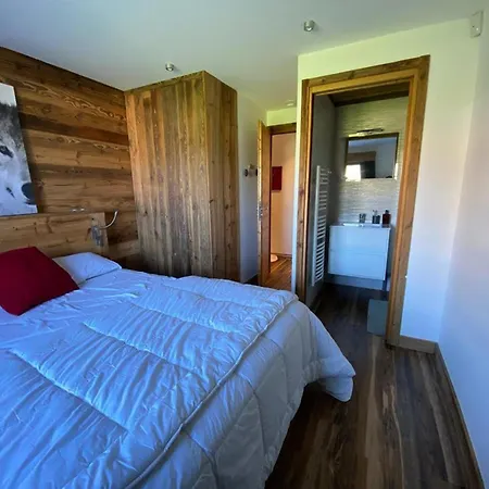 Duplex Elegant Au Coeur De Avec Parking Et Grande Terrasse - Fr-1-733-176
